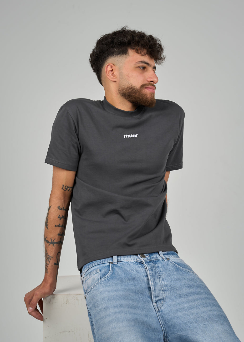 rnuer GREY REG.