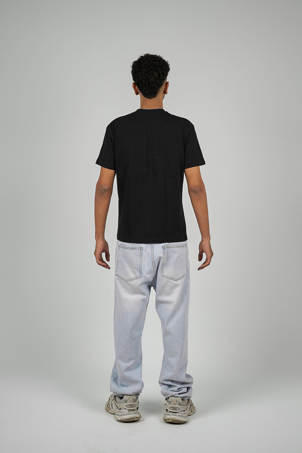 rnuer BLACK REG.