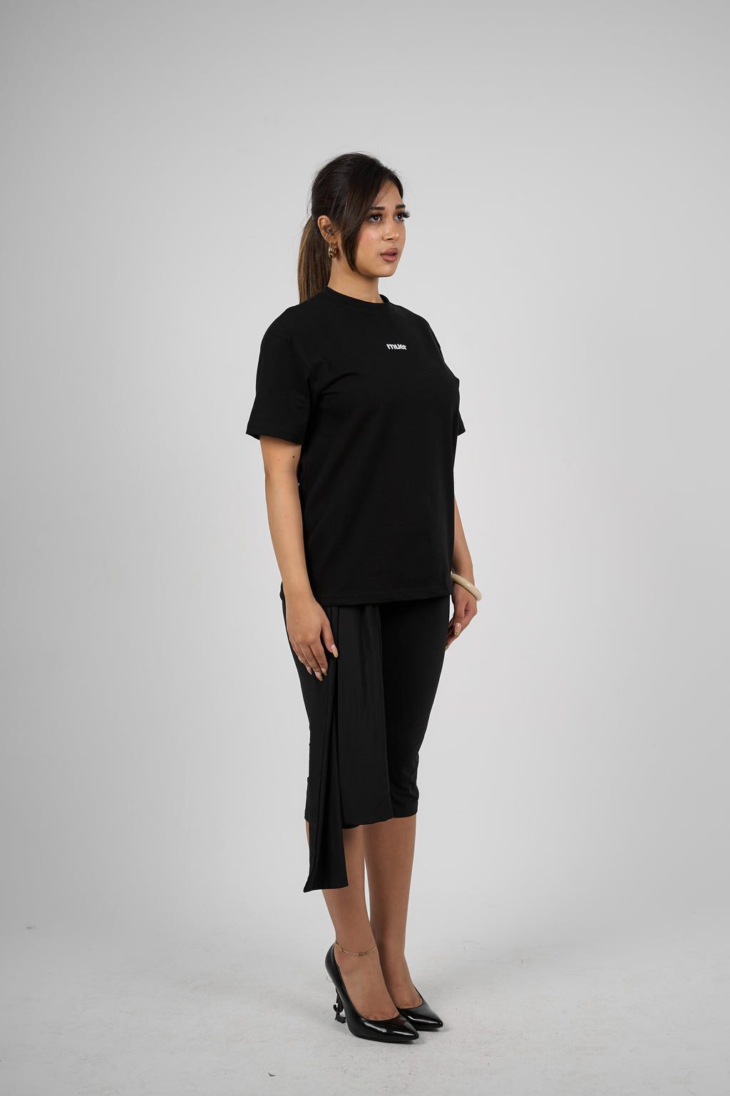 rnuer BLACK REG.
