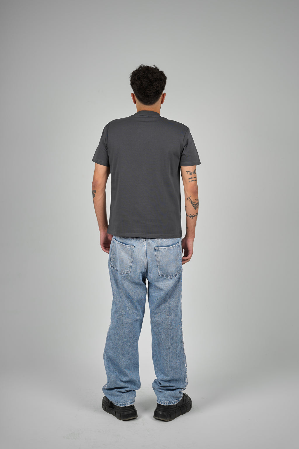 rnuer GREY REG.